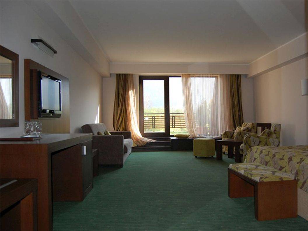 Sejur Munte 2022 Bran Complex Turistic Wolf***&**** 