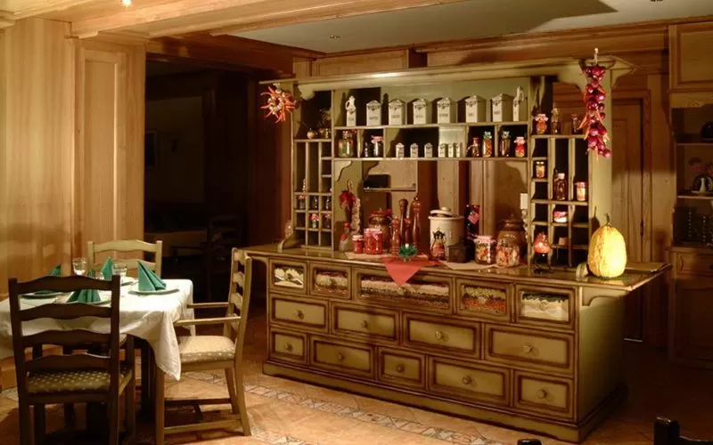 Sarbatori de Pasti 2025 Bucovina Gura Humorului Best Western Bucovina