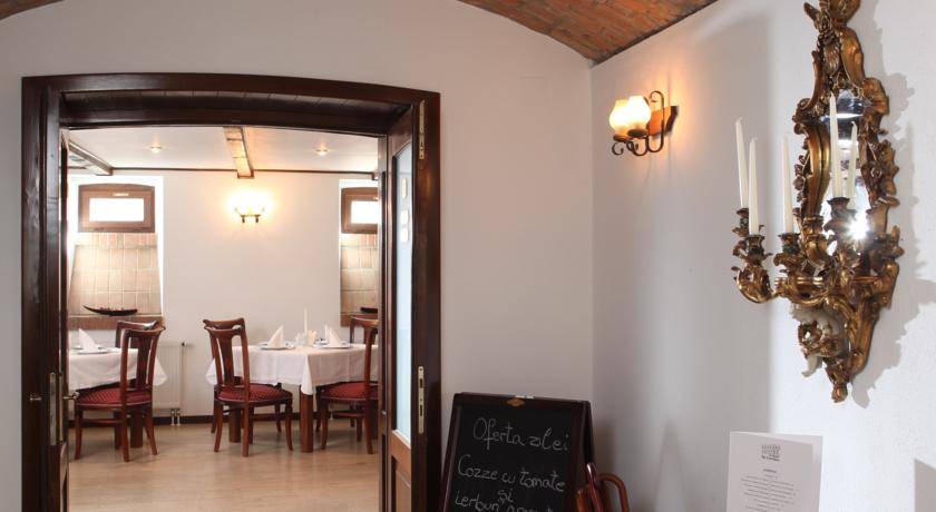 Cazare 2023 Alba Iulia Hotel La Maison de Caroline***