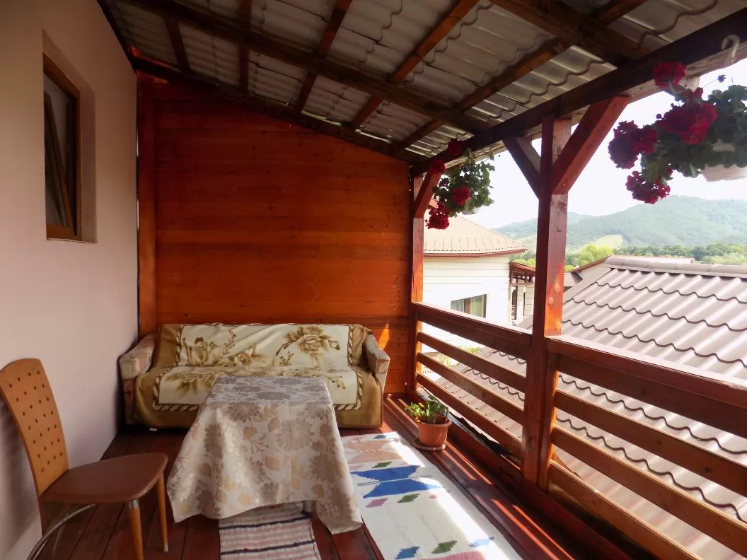 Sarbatori de Pasti 2025 Maramures Vadu Izei Pensiunea Ioana Lavita