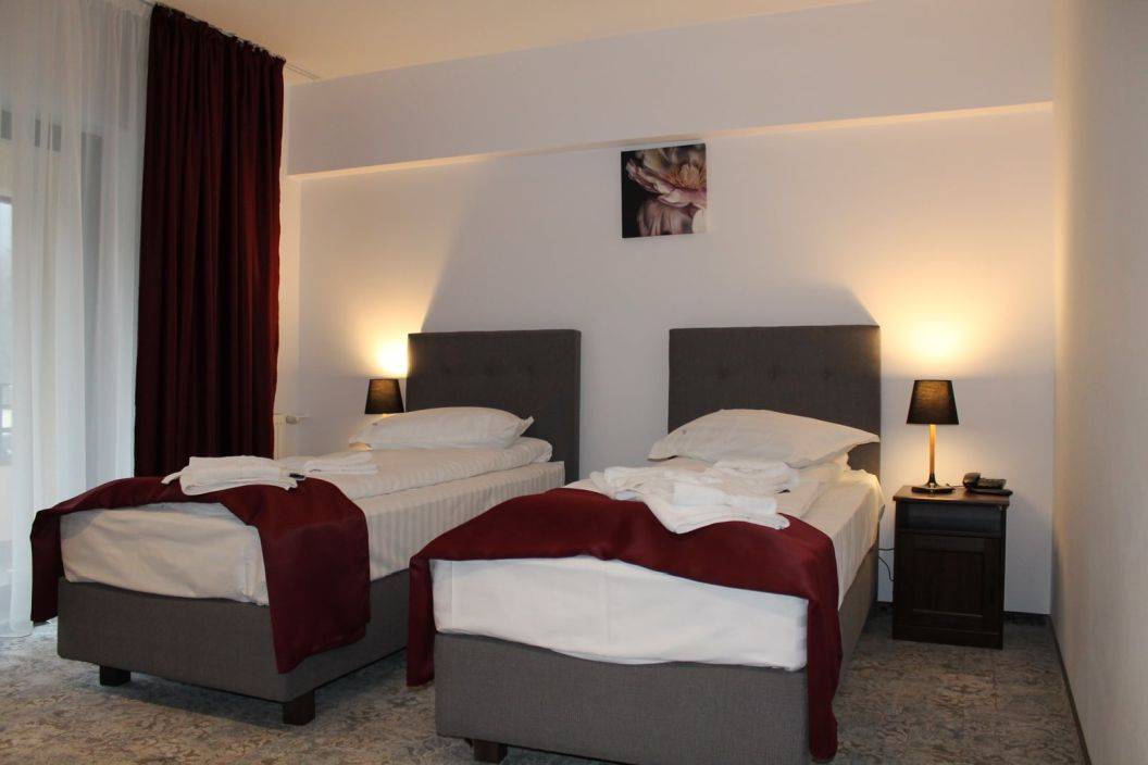 Sarbatori de Pasti 2025 Baile Olanesti Hotel Parang