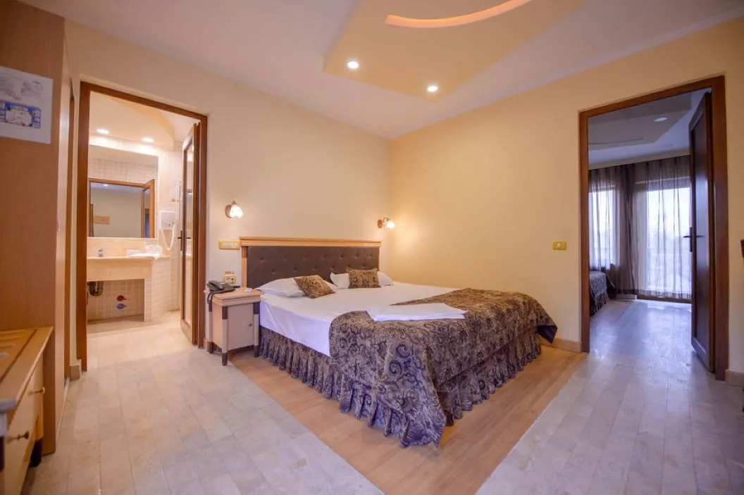 Sejur litoral 2026 Mamaia Hotel La Scoica Land