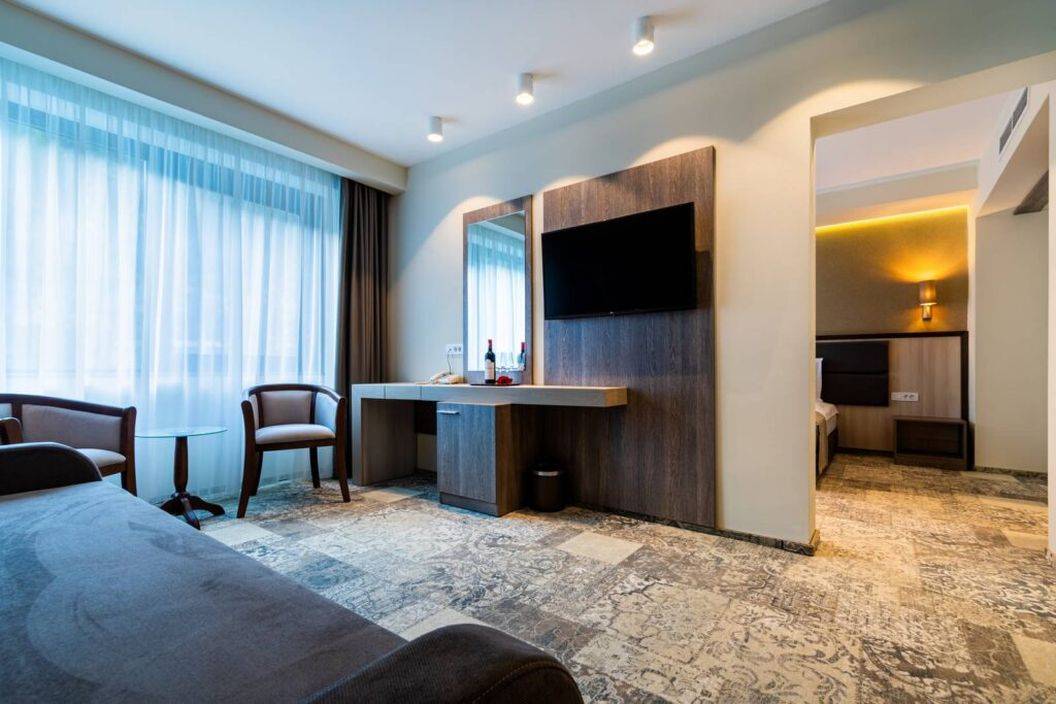 Revelion 2023 pe Valea Oltului Caciulata Hotel Izvoare****
