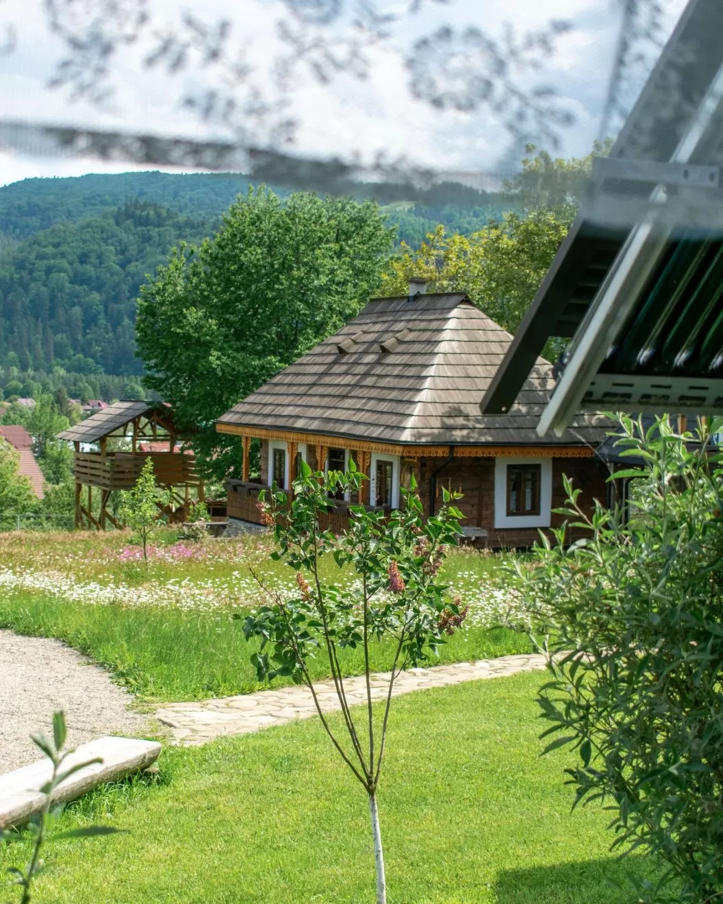 Sarbatori de Pasti 2025 in Bucovina Gura Humorului Pensiunea La Roata***