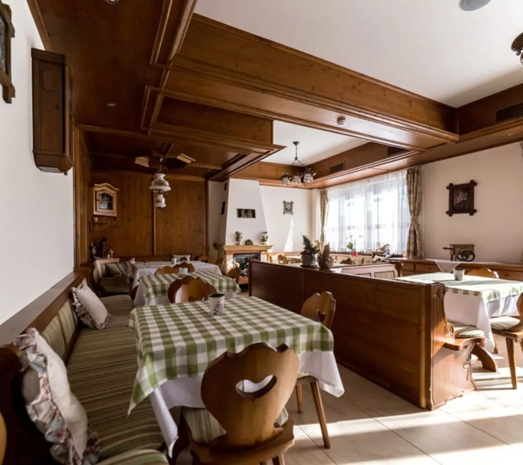 Vacanta schi 2023-2024 in Muntii Sureanu Hotel Resort Sfantul Petru****