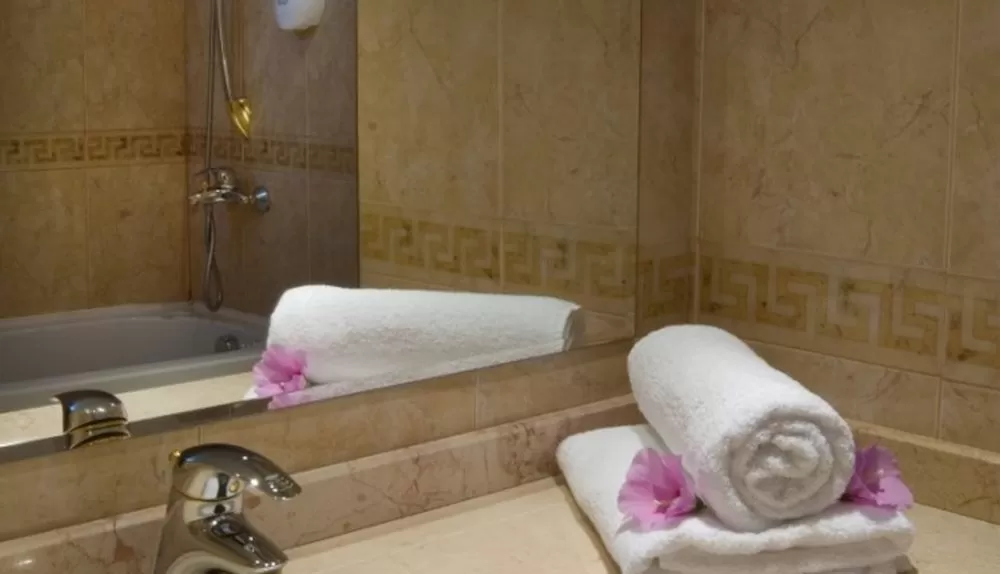 Sarbatori de Pasti si 1 Mai 2024 Duni Hotel Marina Royal Palace*****
