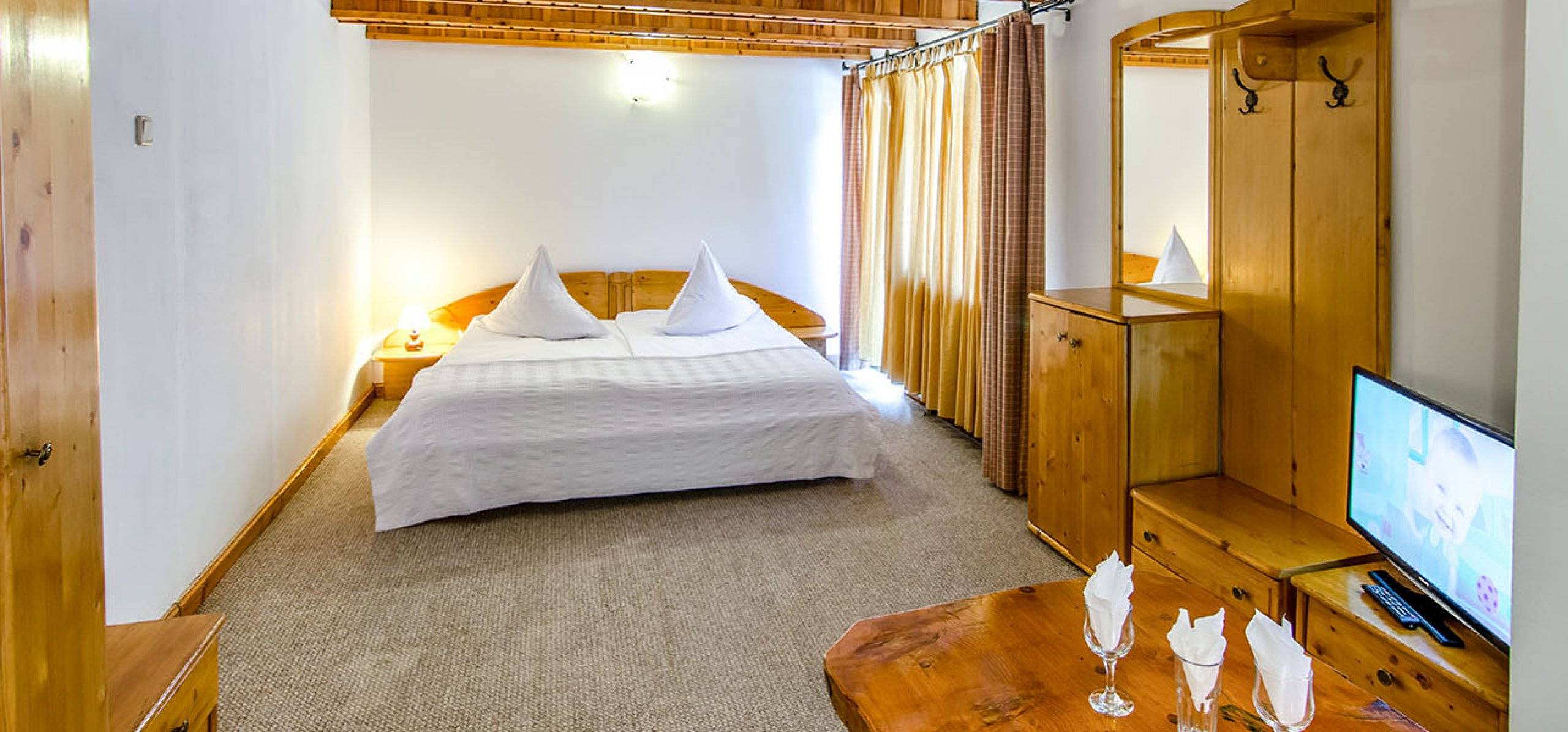 Vacanta la munte 2022 Cheile Gradistei Resort Moieciu***