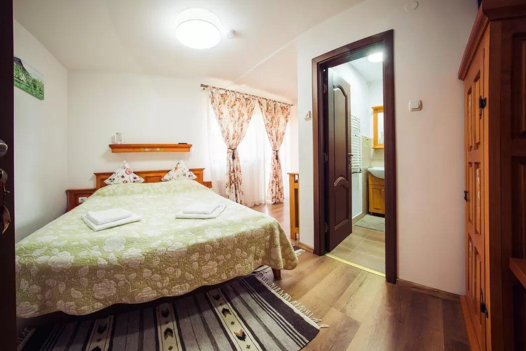 Vacanta in Bucovina 2025 Gura Humorului Pensiunea La Roata