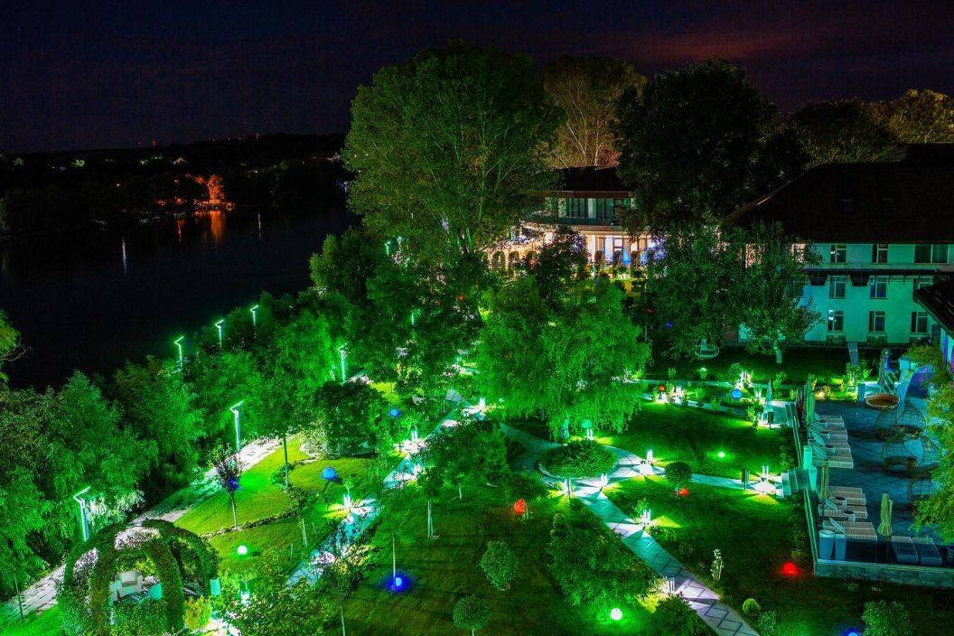 Craciun 2022 in Delta Dunarii Crisan Lebada Luxury Resort SPA