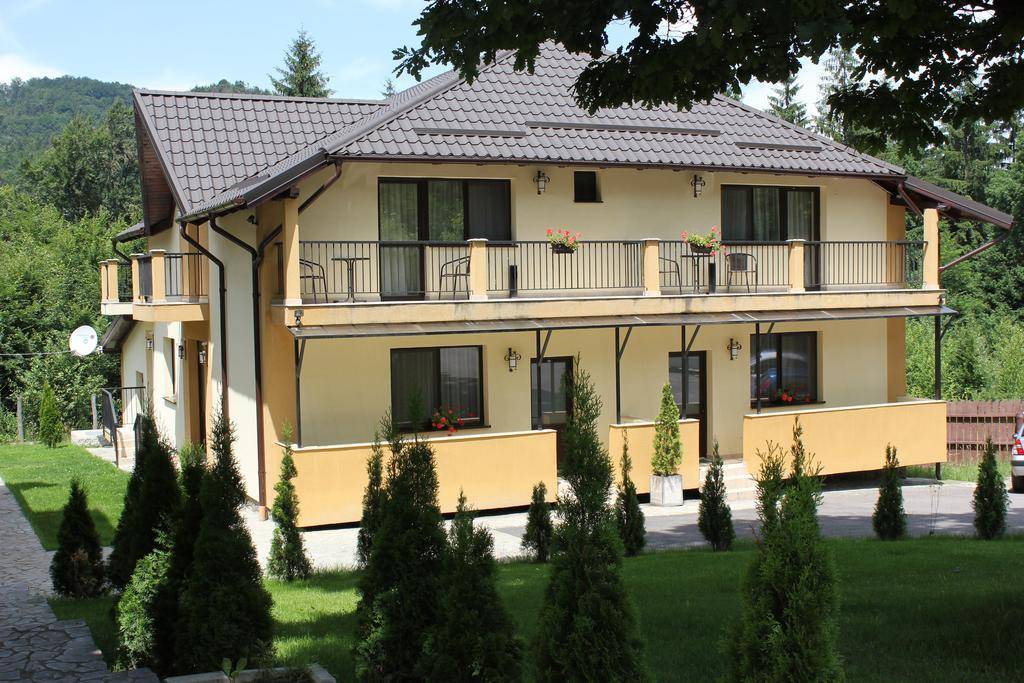 Sejur Munte Dambu Morii Complex 3 Stejari