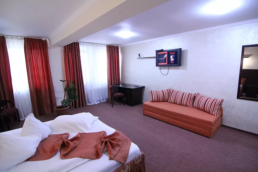 Cazare Craiova Hotel Helin Aeroport***