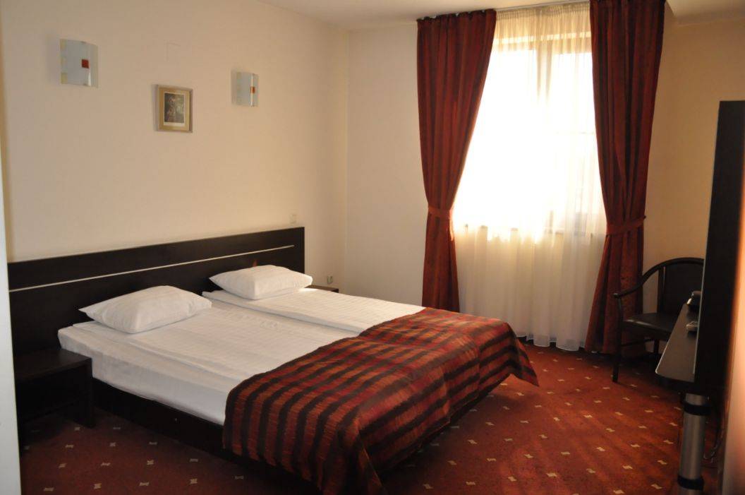 Cazare 2021 Sibiu Hotel Carpathian***