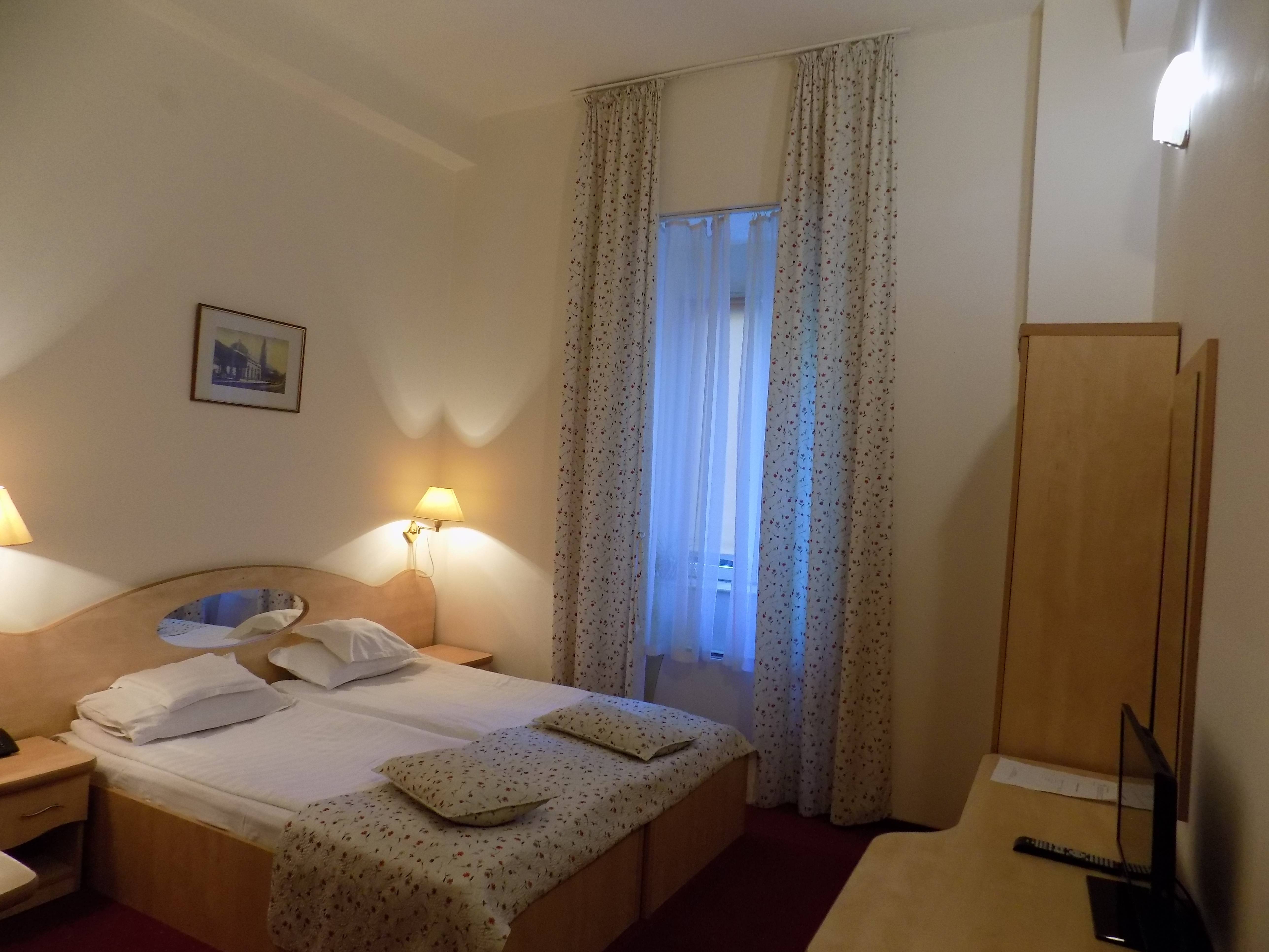 Hai la Bai 2022 Baile Herculane Hotel Ferdinand***