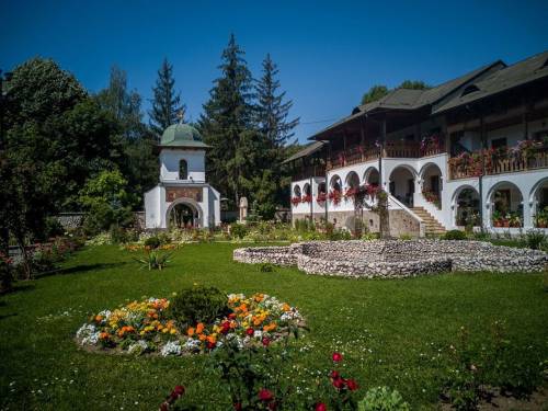 Sarbatori de Pasti 2025 Calimanesti Hotel Central