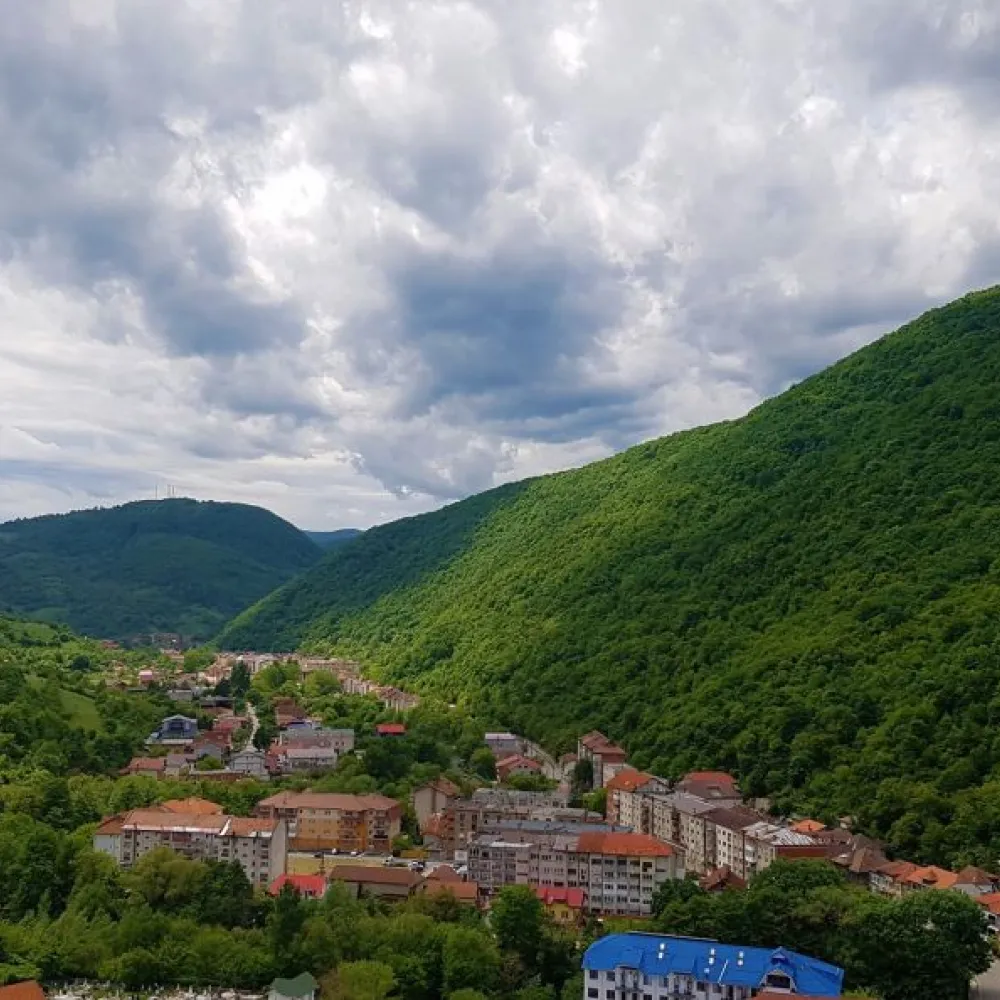 Băile Herculane – Stațiunea unde legenda întâlnește vindecarea
