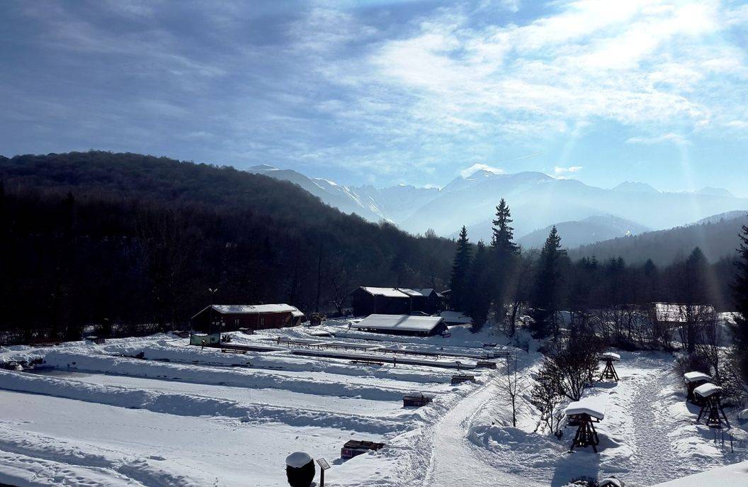 Sarbatori de Pasti 2025 in Tara Fagarasului Pastravaria Albota