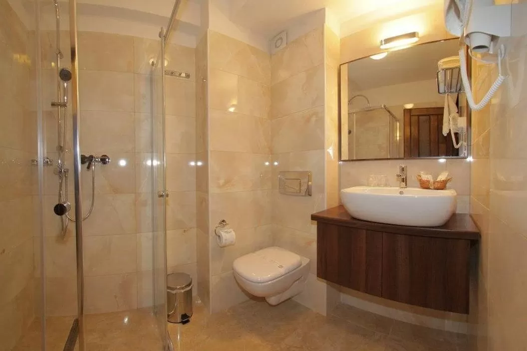 Vacanta schi 2023-2024 in Muntii Sureanu Hotel Resort Sfantul Petru****