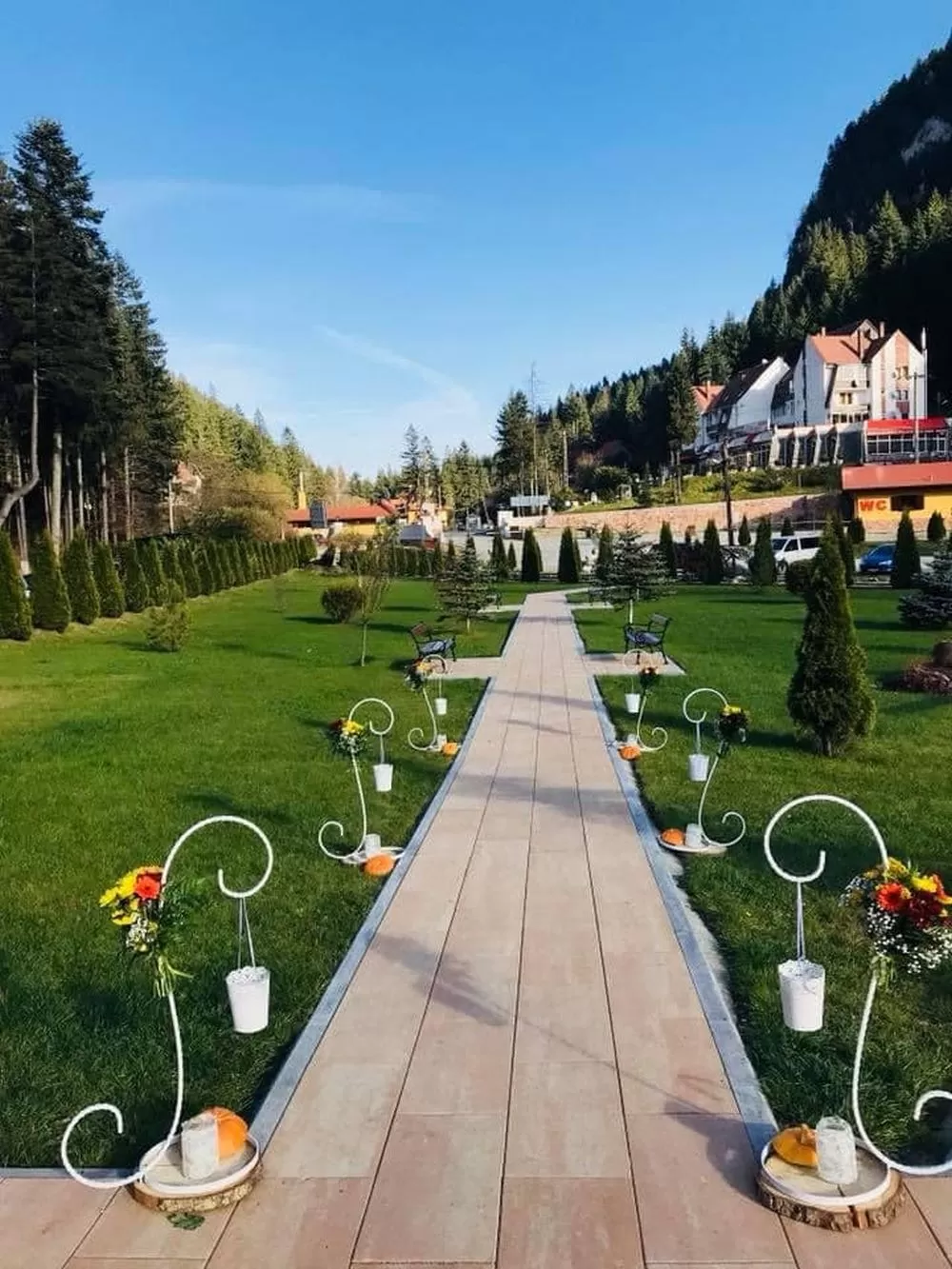 Vacanta 2021 la Lacul Rosu Hotel Lacul Rosu****