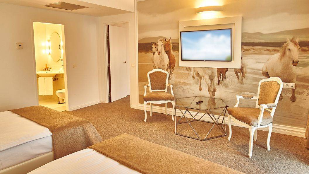 Cazare 2023 Bucuresti Hotel Continental Forum Bucuresti**** 
