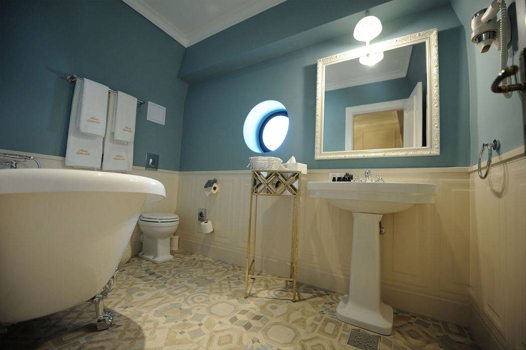 Cazare 2022 Craiova Hotel Splendid 1900****