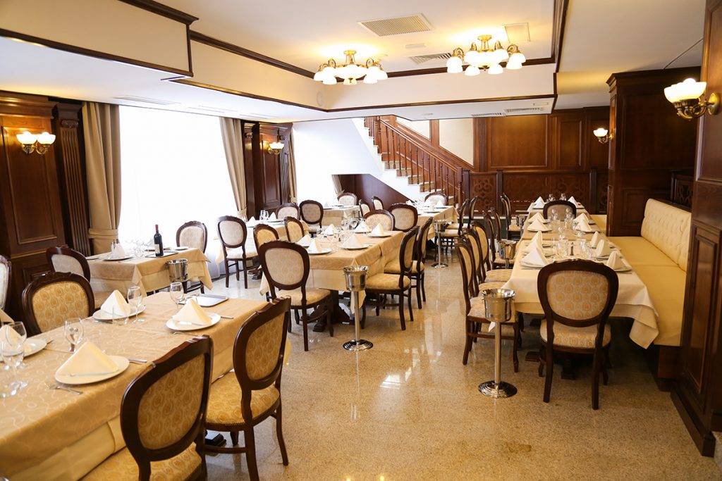 Sarbatori de Pasti 2025 Predeal Hotel Carmen 