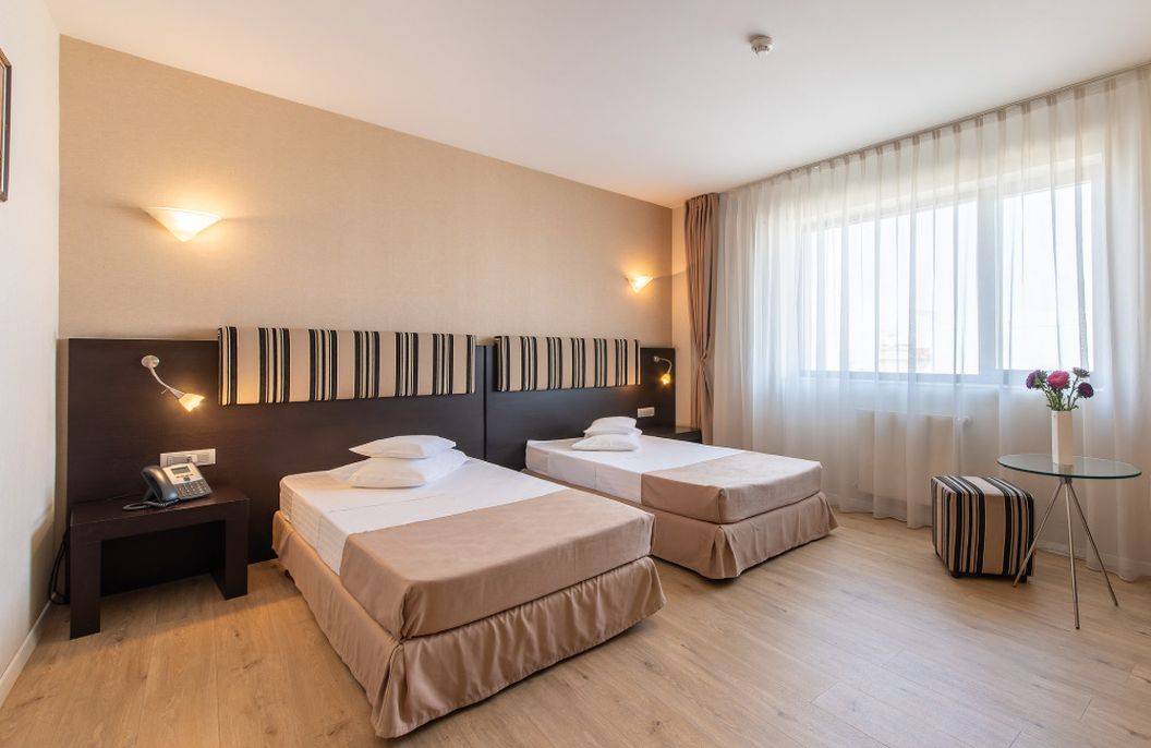 Cazare 2023 Bucuresti Hotel Parliament****