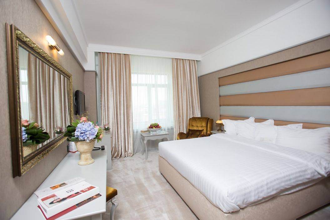 Cazare Bucuresti Phoenicia Grand Hotel****