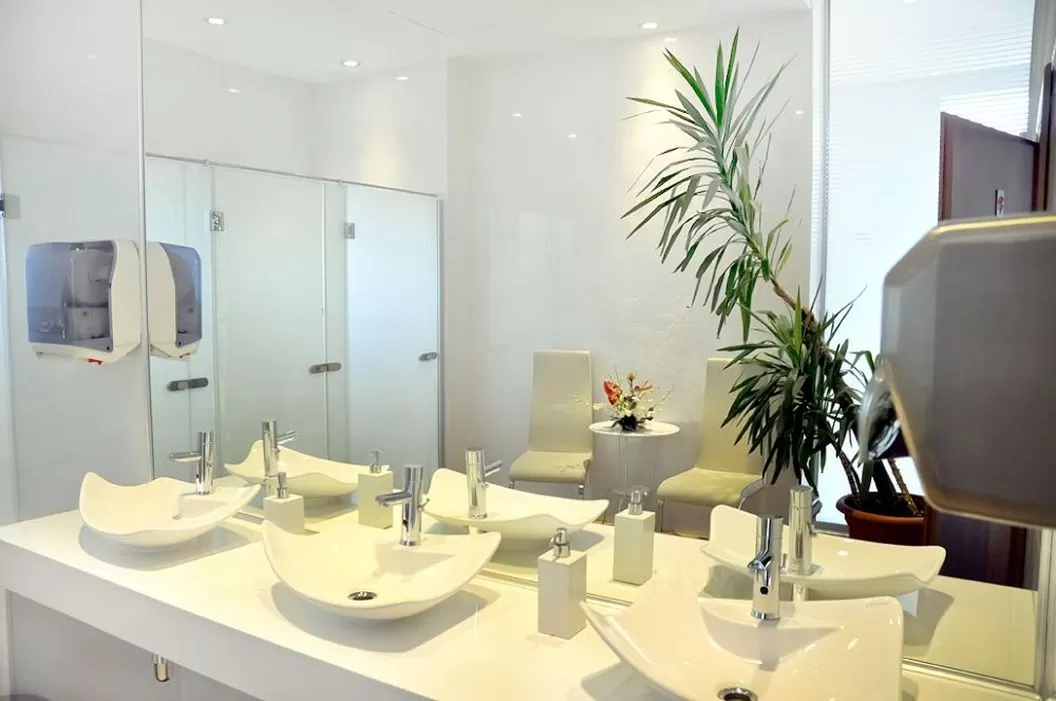 Cazare 2023 Bucuresti Hotel Marshal Garden*****