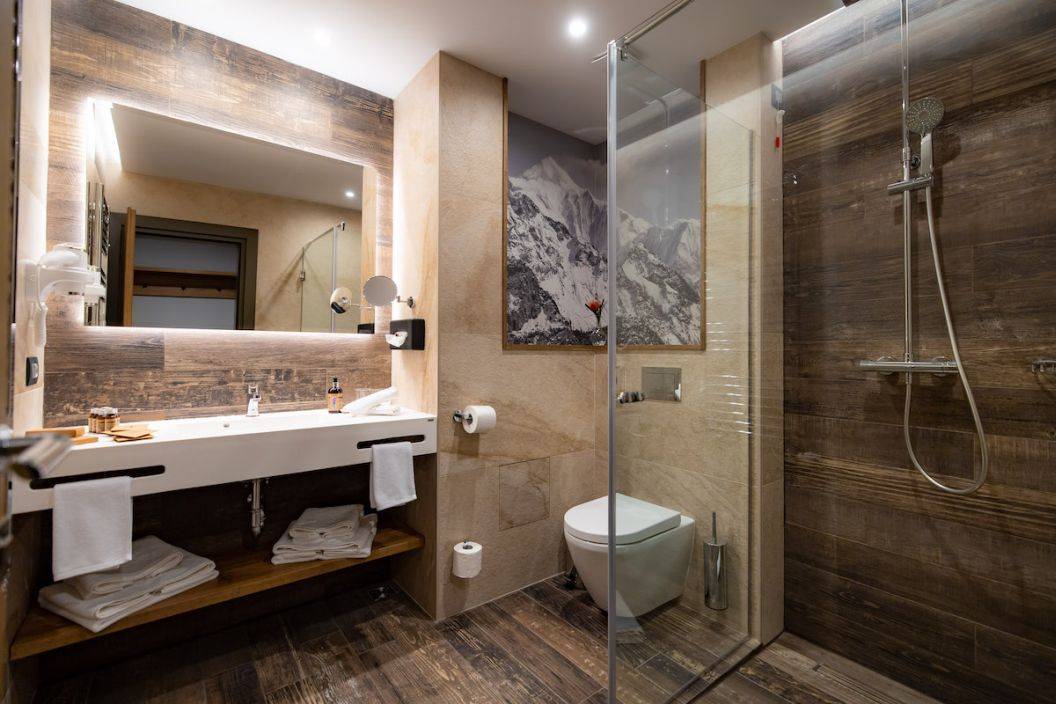 Vacanta in Parcul Natural Bucegi Padina Hotel Belmont****