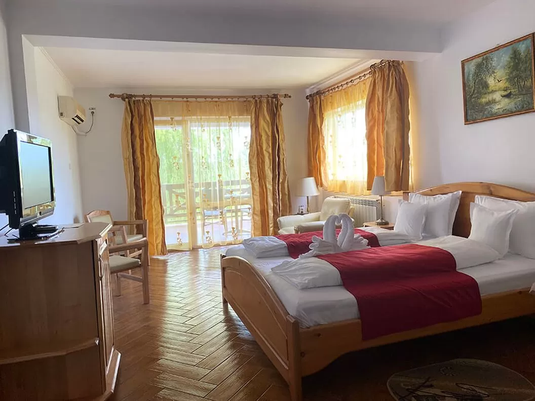 Sejur Delta Dunarii 2025 Baltenii de Sus Hotel RESORT WELS