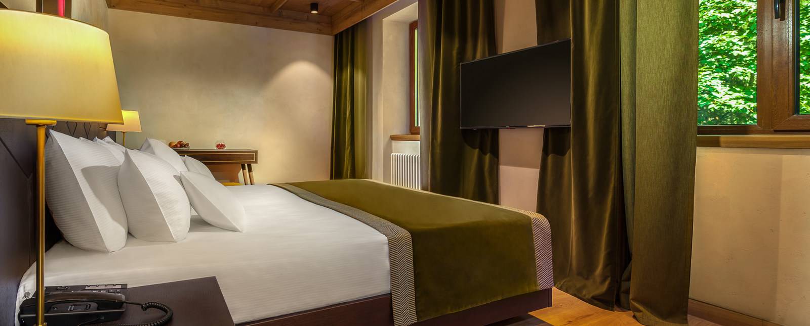 Sarbatori de Pasti 2025 Poiana Brasov Hotel Bradul****
