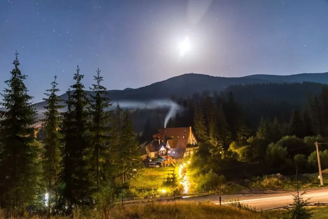 Revelion 2025 Muntii Apuseni Arieseni Pensiunea Casa Motului