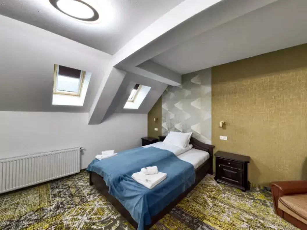 Revelion 2025 in Muntii Sureanu Hotel Poarta Raiului