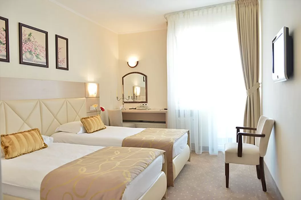 Revelion 2025 Bistrita Grand Hotel Coroana