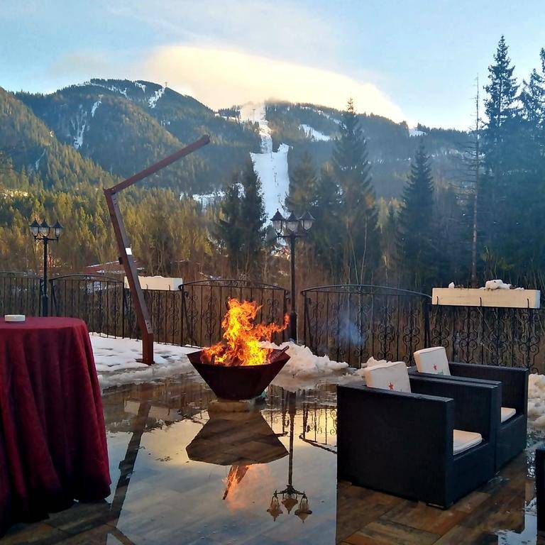 Vacanta schi 2023 Poiana Brasov Hotel Piatra Mare**** 