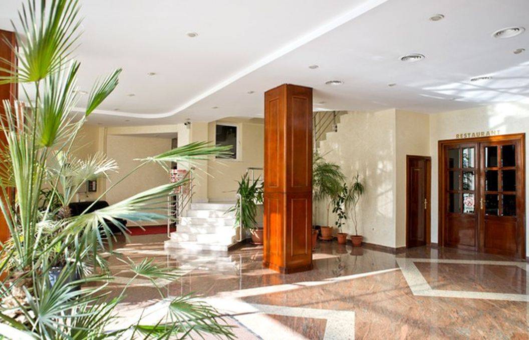 Cazare Craiova Hotel Bavaria**** 