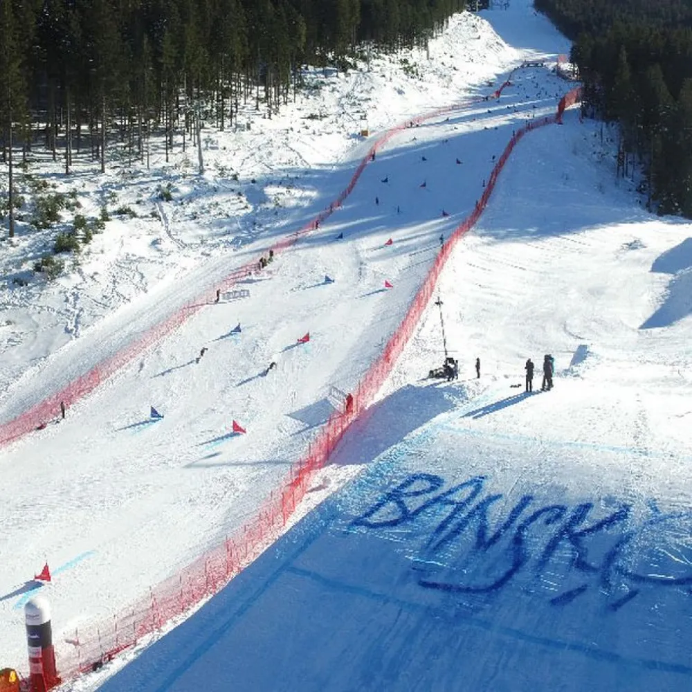 Revelion 2027 la schi în Bulgaria: Zăpadă impecabilă, SPA de top și petrecerea anului în Bansko 