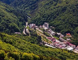 Slănic Moldova – locul unde natura vindecă, liniștea inspiră, iar fiecare zi devine o poveste