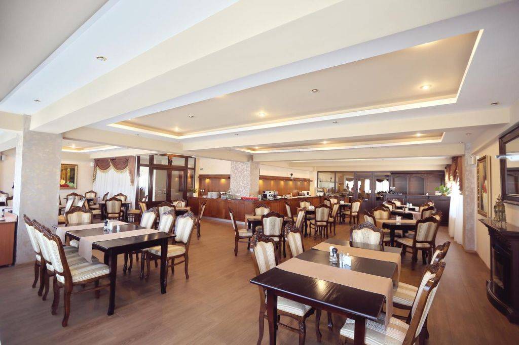 Cazare 2021 Oradea – Hotel Impero****