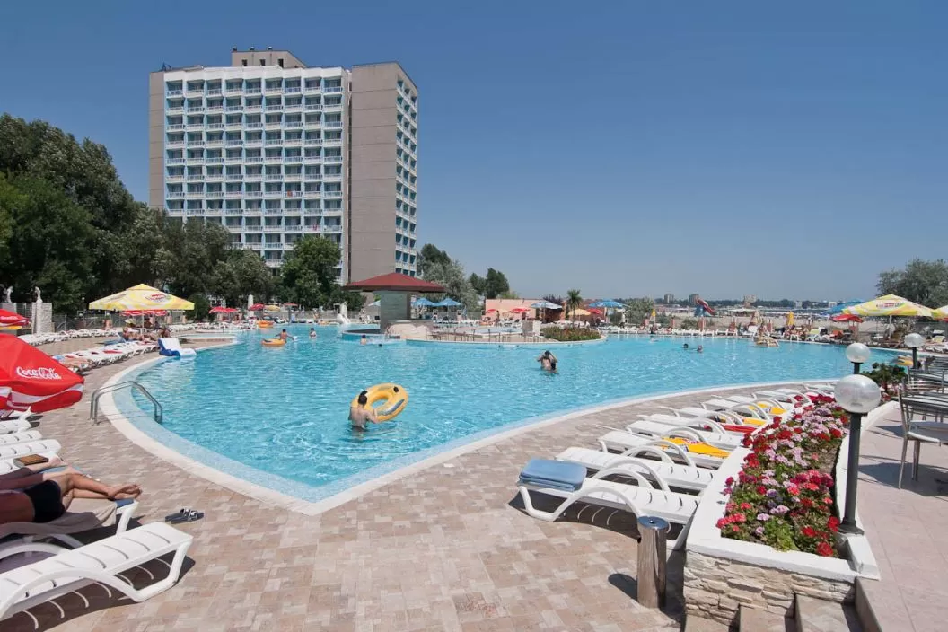 Litoral 2022 Saturn Hotel Balada***