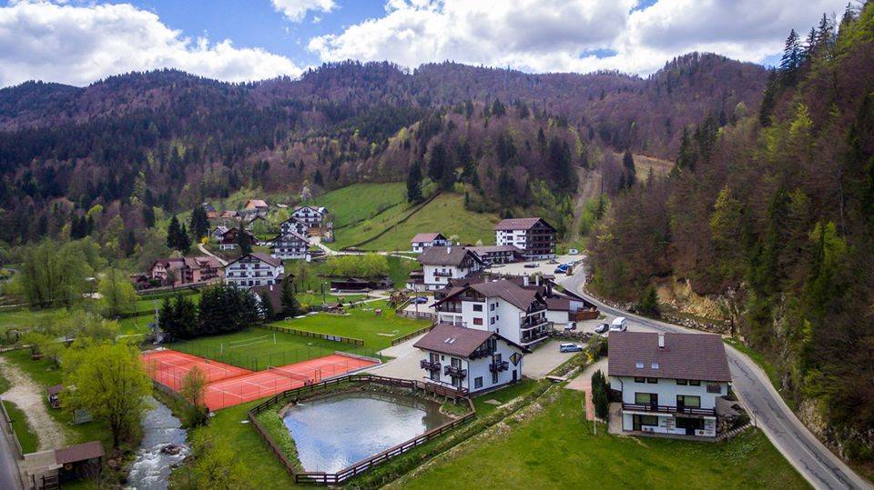 Vacanta la munte 2022 Cheile Gradistei Resort Moieciu***