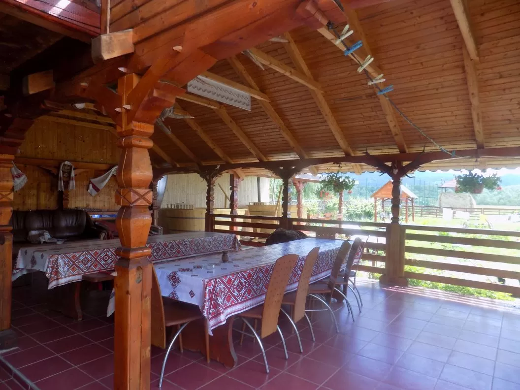 Sarbatori de Pasti 2025 Maramures Vadu Izei Pensiunea Ioana Lavita