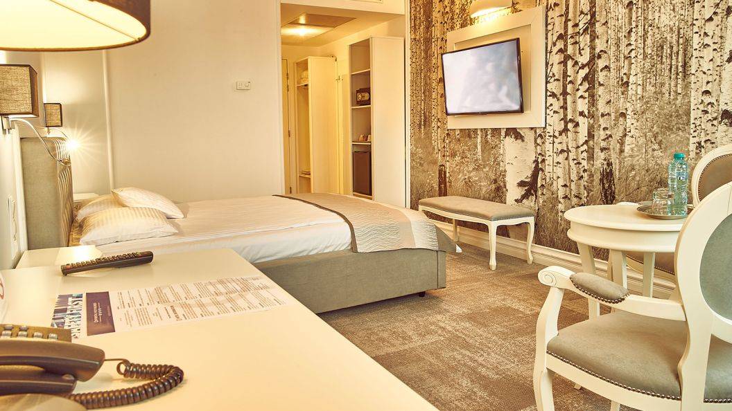 Cazare 2023 Bucuresti Hotel Continental Forum Bucuresti**** 