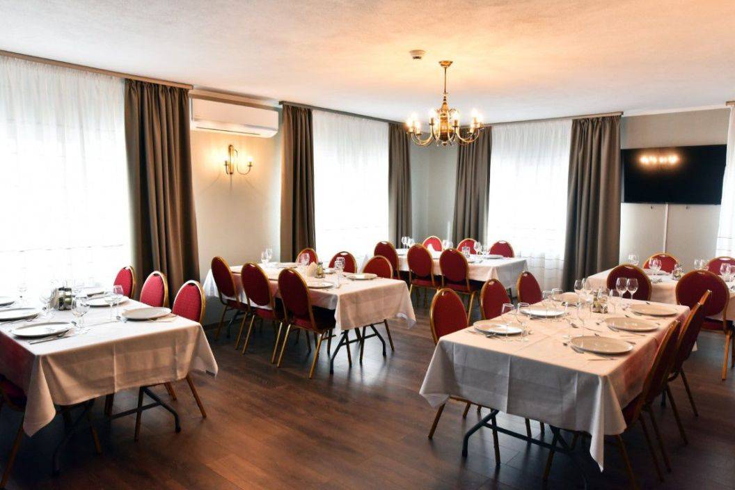 Cazare 2022-2023 Odorheiu Secuiesc Hotel Areo***