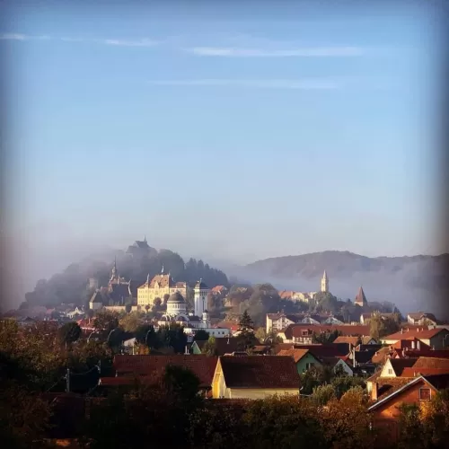 Cazare 2026 Sighisoara Double Three by Hilton Hotel Cavaler