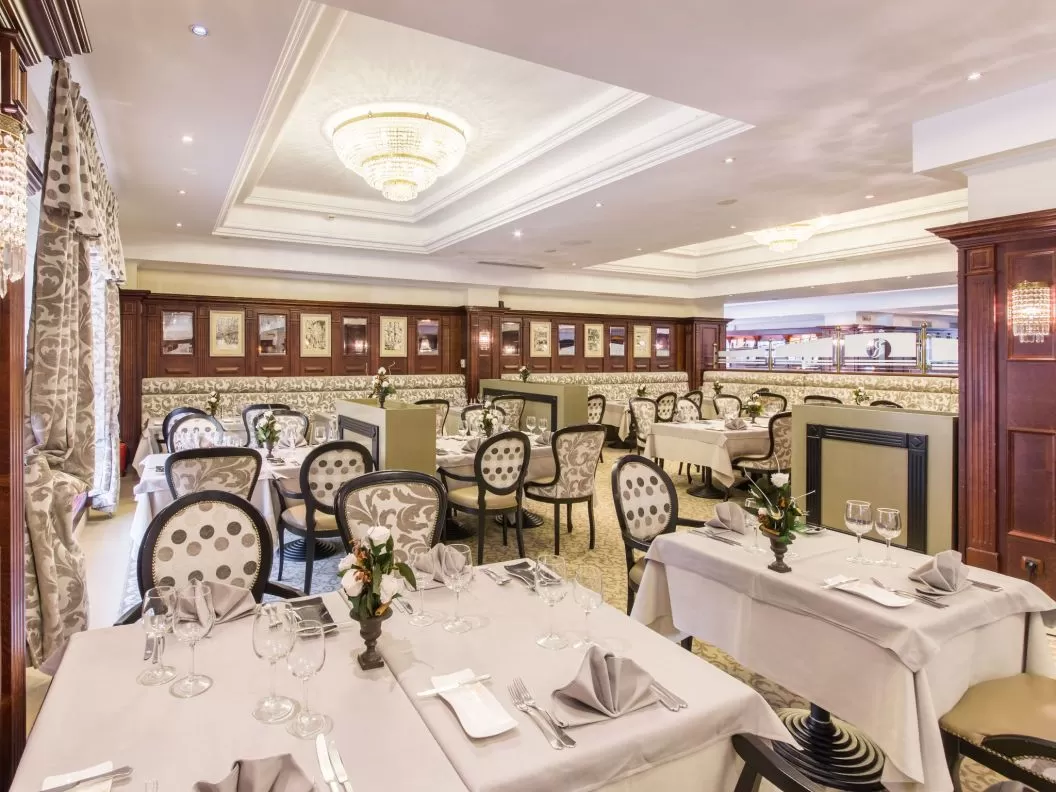 Cazare Bucuresti Ramada Hotel & Suites by Wyndham Bucharest North****