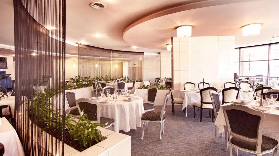Cazare 2025 Arad Hotel Continental Forum****