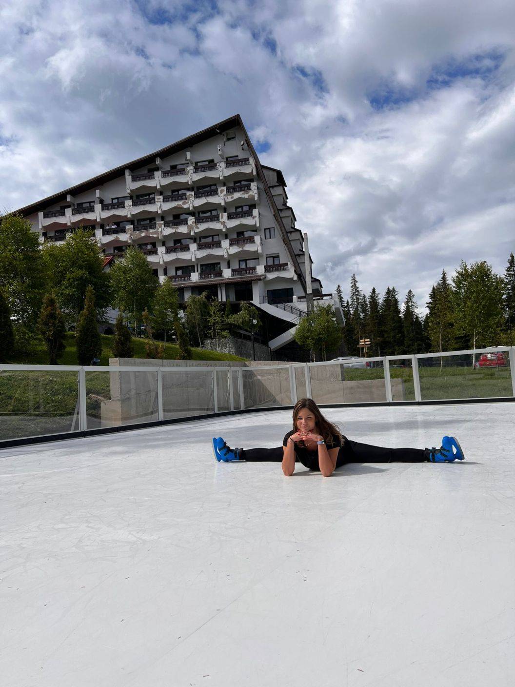 Sfintii Mihail si Gavril 2022 in Parcul Natural Bucegi Hotel Pestera****