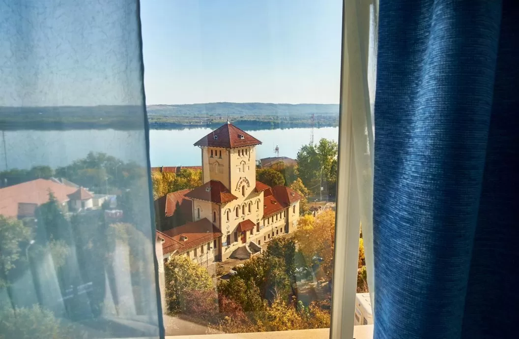 Revelion 2026 Ani de Liceu Drobeta Turnu Severin Hotel Continental Drobeta Turnu Severin