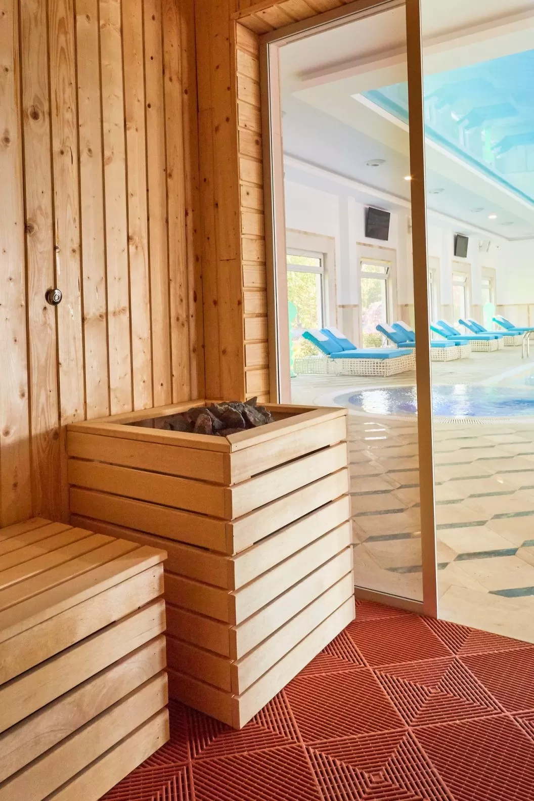 Revelion 2025 Delta Dunarii Crisan Lebada Luxury Resort SPA